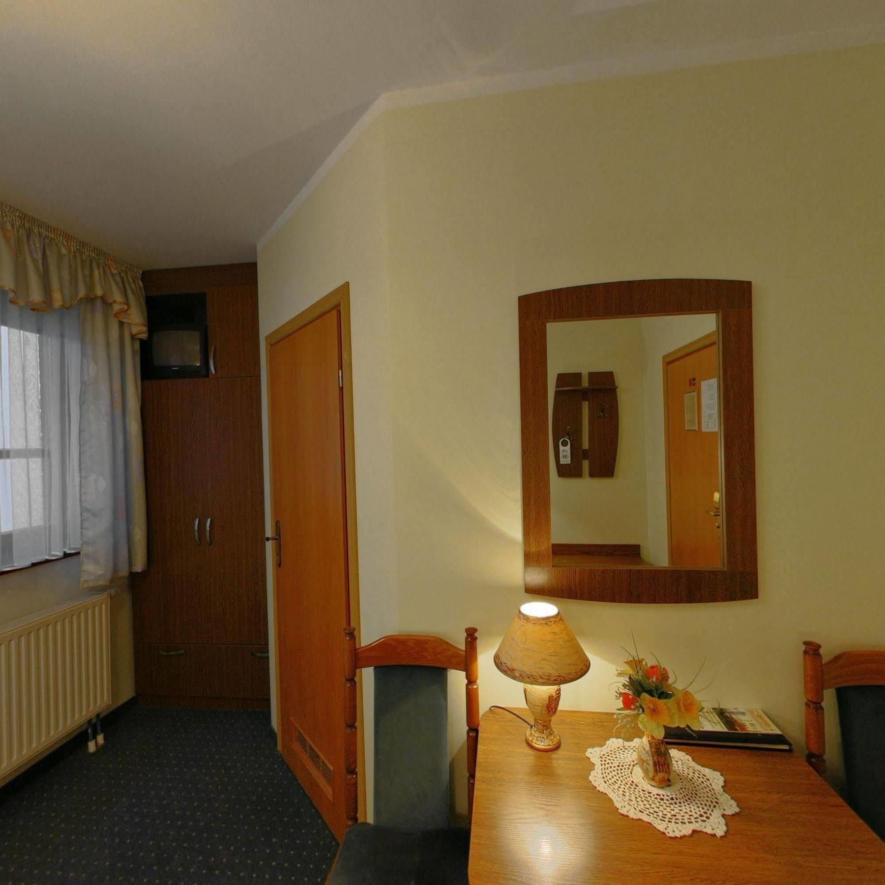 Hotel Restauracja Podzamcze Stettin Exterior foto