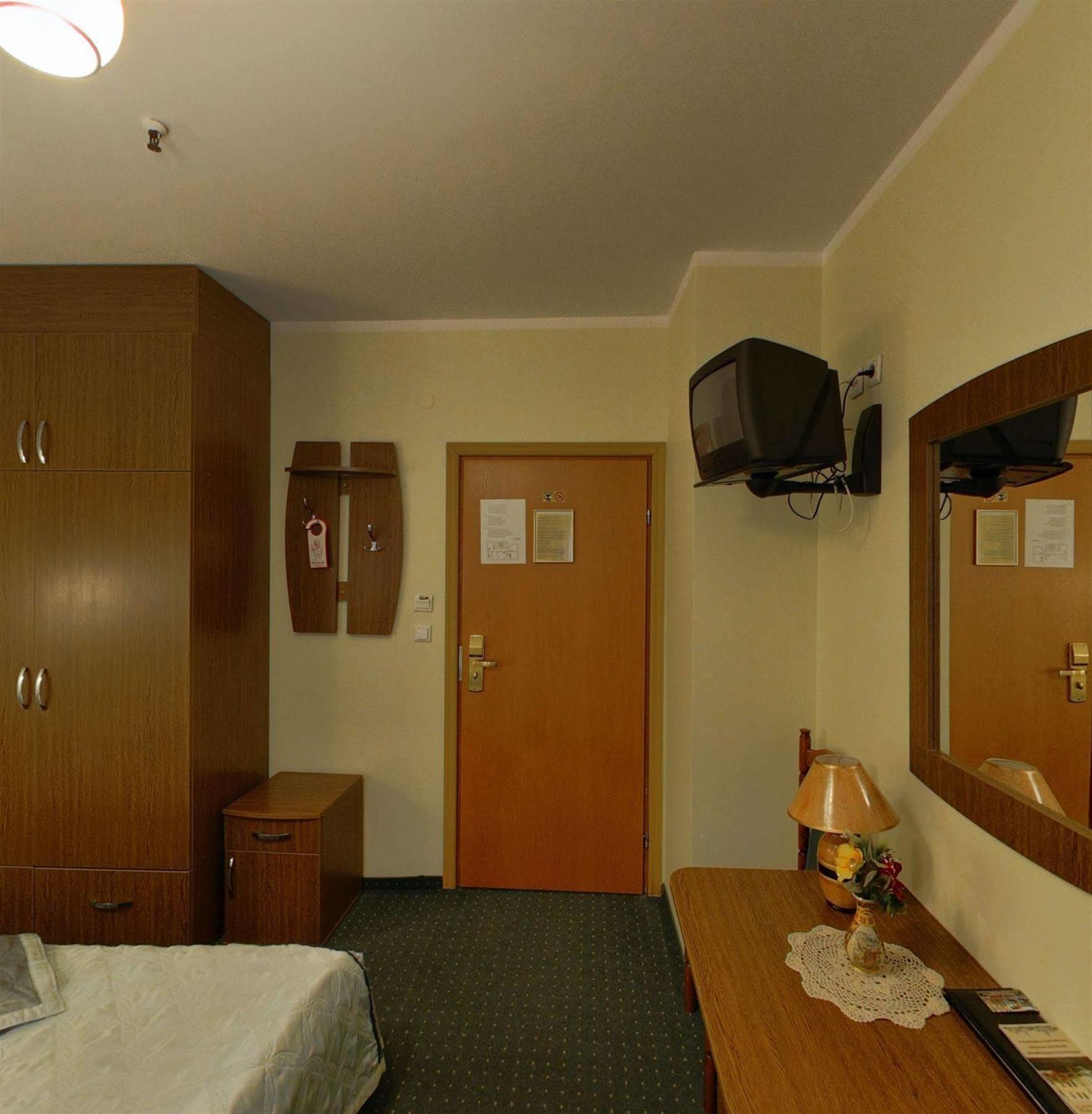 Hotel Restauracja Podzamcze Stettin Exterior foto