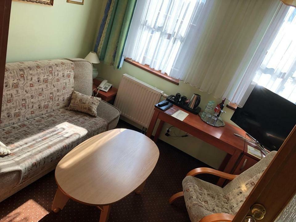 Hotel Restauracja Podzamcze Stettin Exterior foto